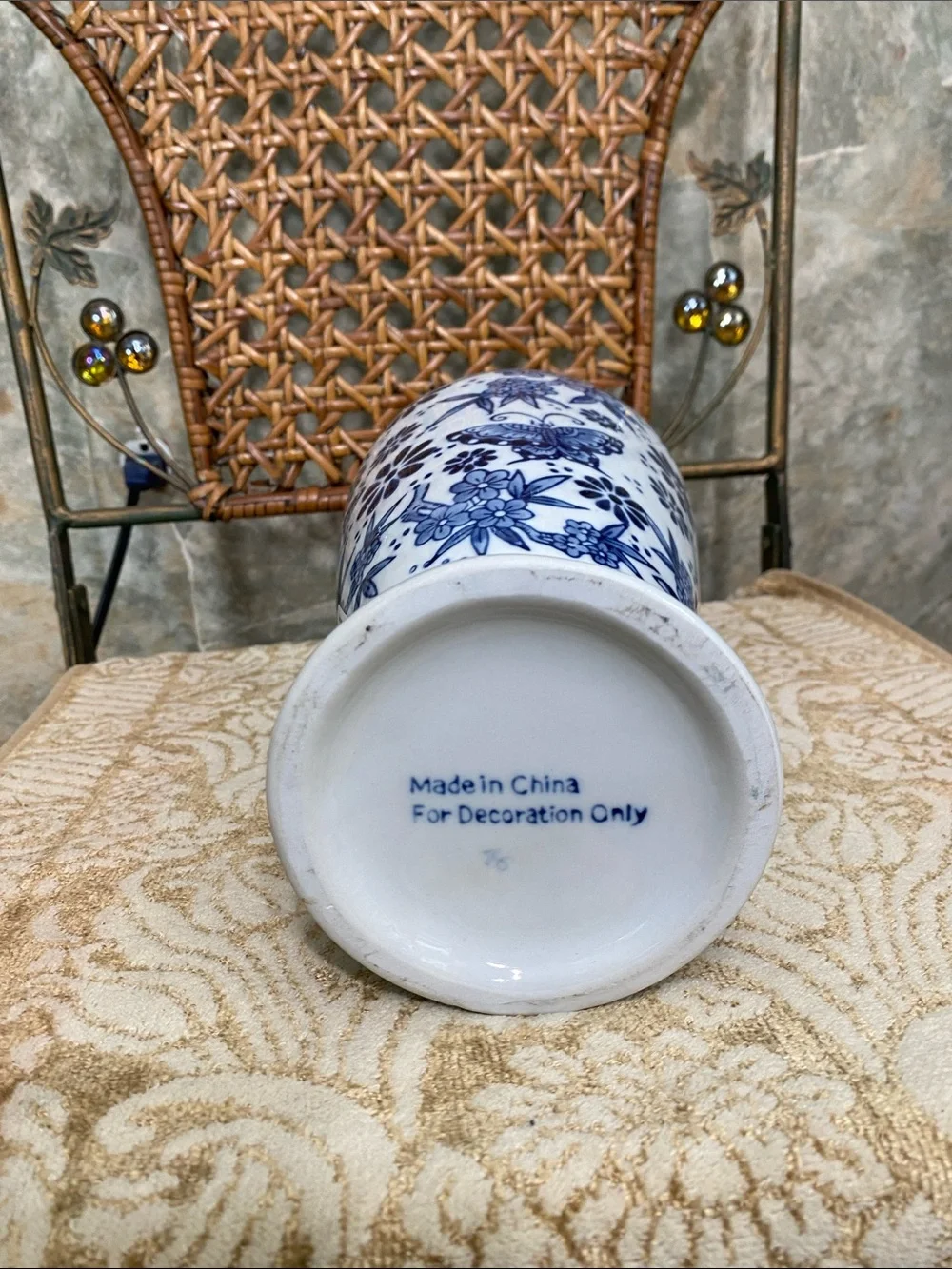Vase cobalt Blue & White Floral Porcelain China Asian vibrant butterfly blossom